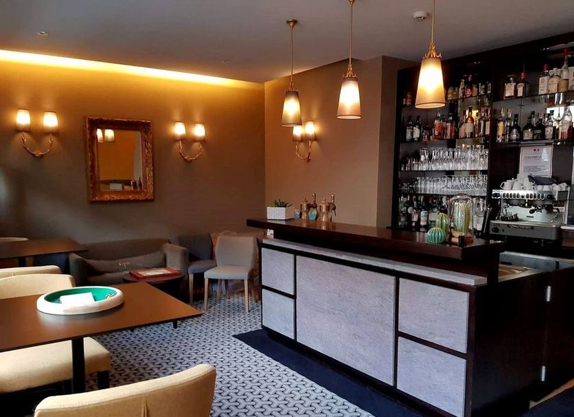Bar Photo