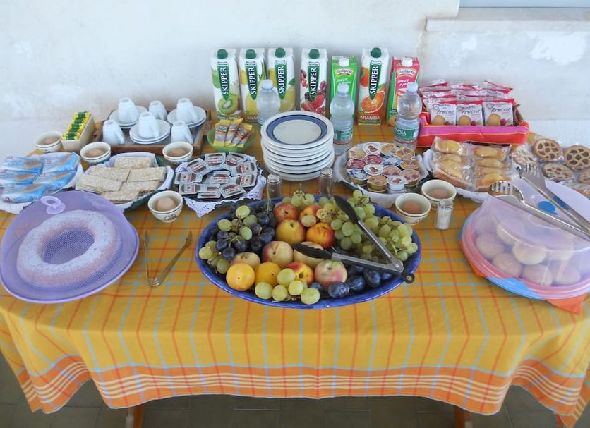 Buffet Photo