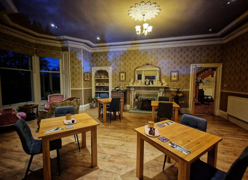 Restaurant Photo