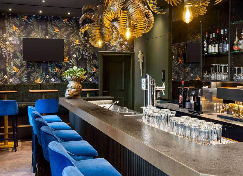 Bar Photo