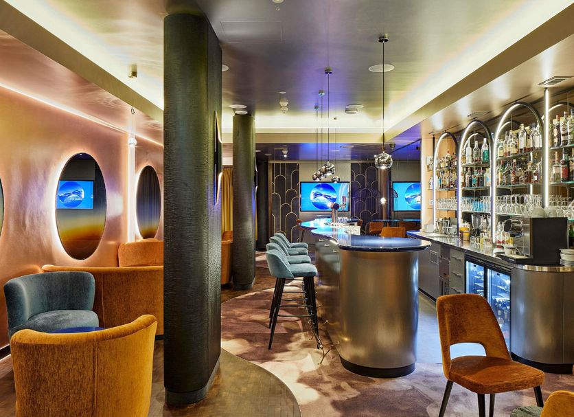 Bar Photo